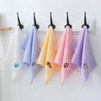 Serviette Bébé – Motifs Animaux & Fruits