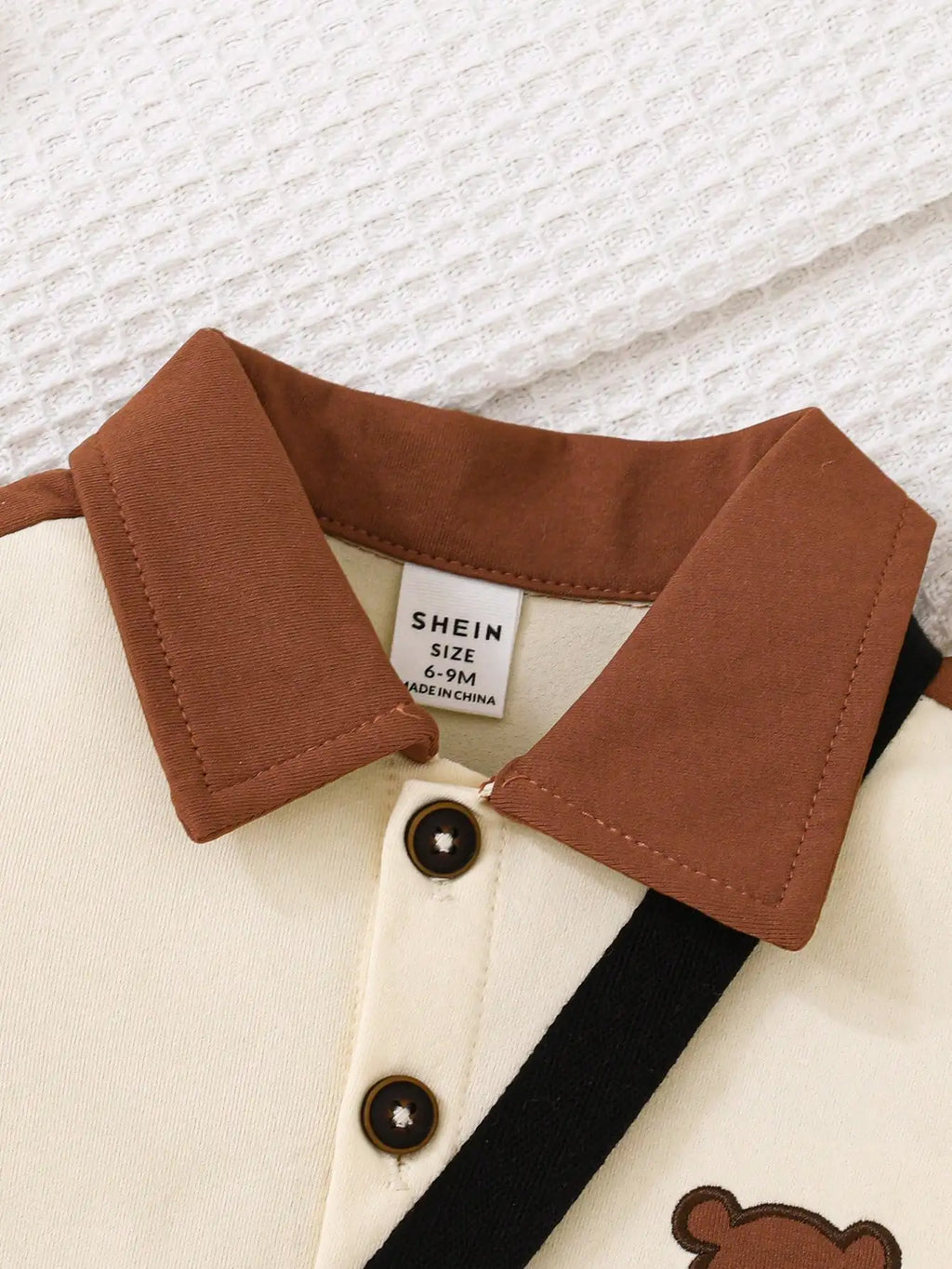 Ensemble Bébé Garçon 3 Pièces – Polo Ours, Short & Sac Bandoulière